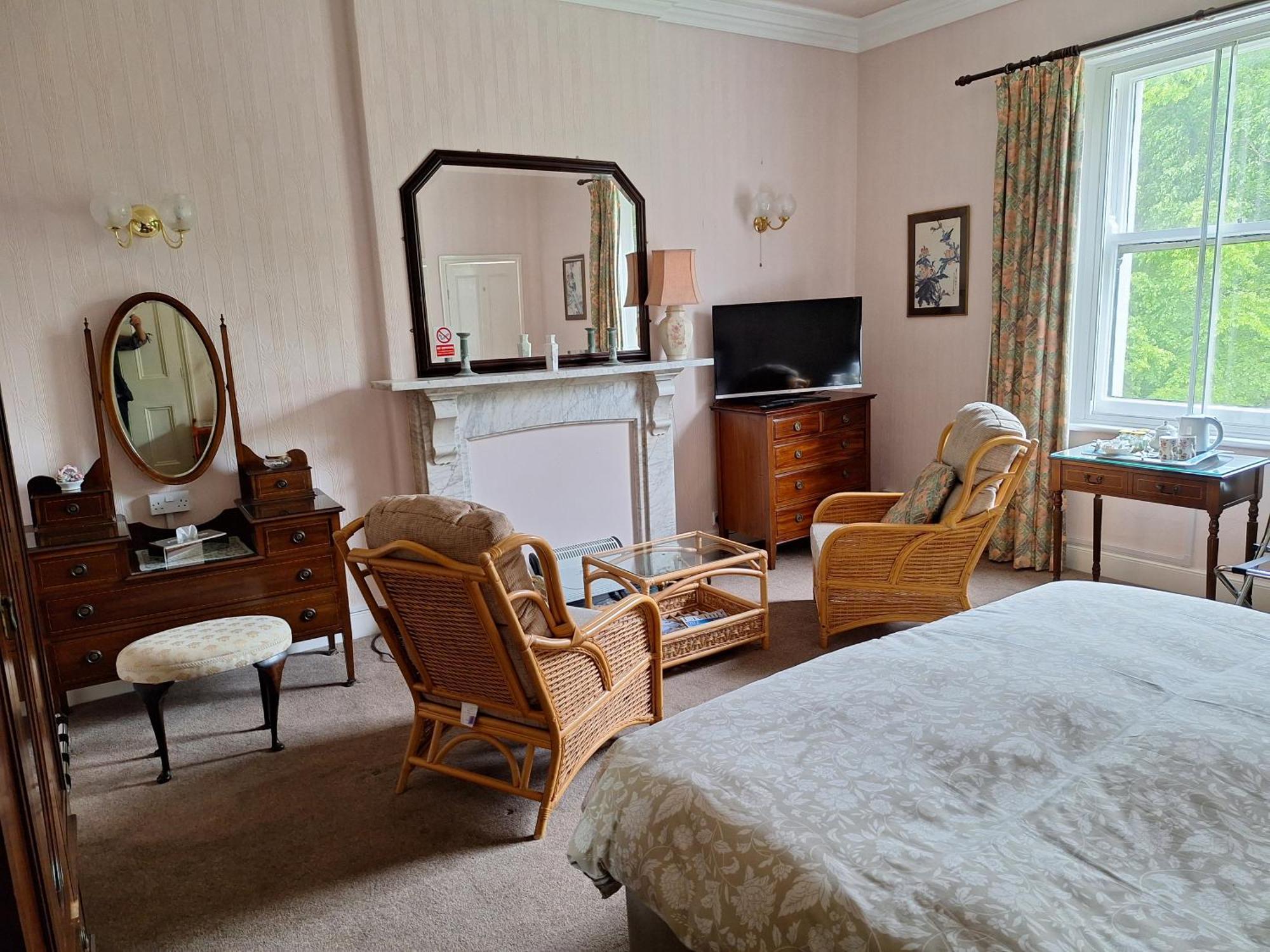 Heath House Bed and Breakfast Dewsbury Exterior foto